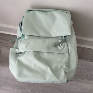 Everlane NWOT ReNew transit backpack